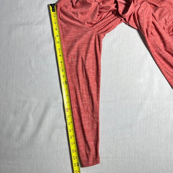 ARIAT TEK Long Sleeve T-Shirt Women Large Red Heather V-Neck Lightweight Cooling - Picture 6 of 6